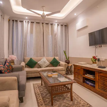 Hostie Tjh - Cute Mini 2Bhk Apt, Saket, Near Max Hospital